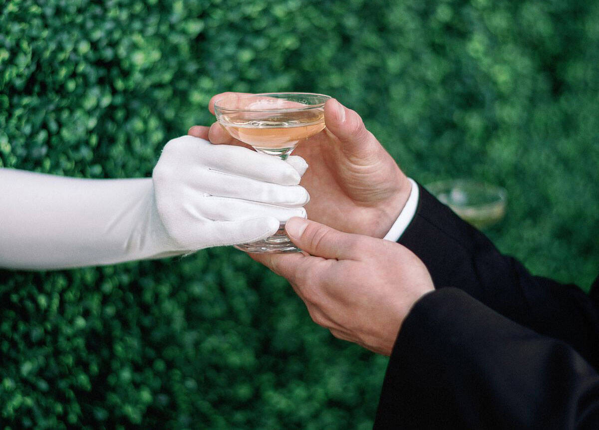 Champage-Pouring-Wall-short-jpg - metroConnections